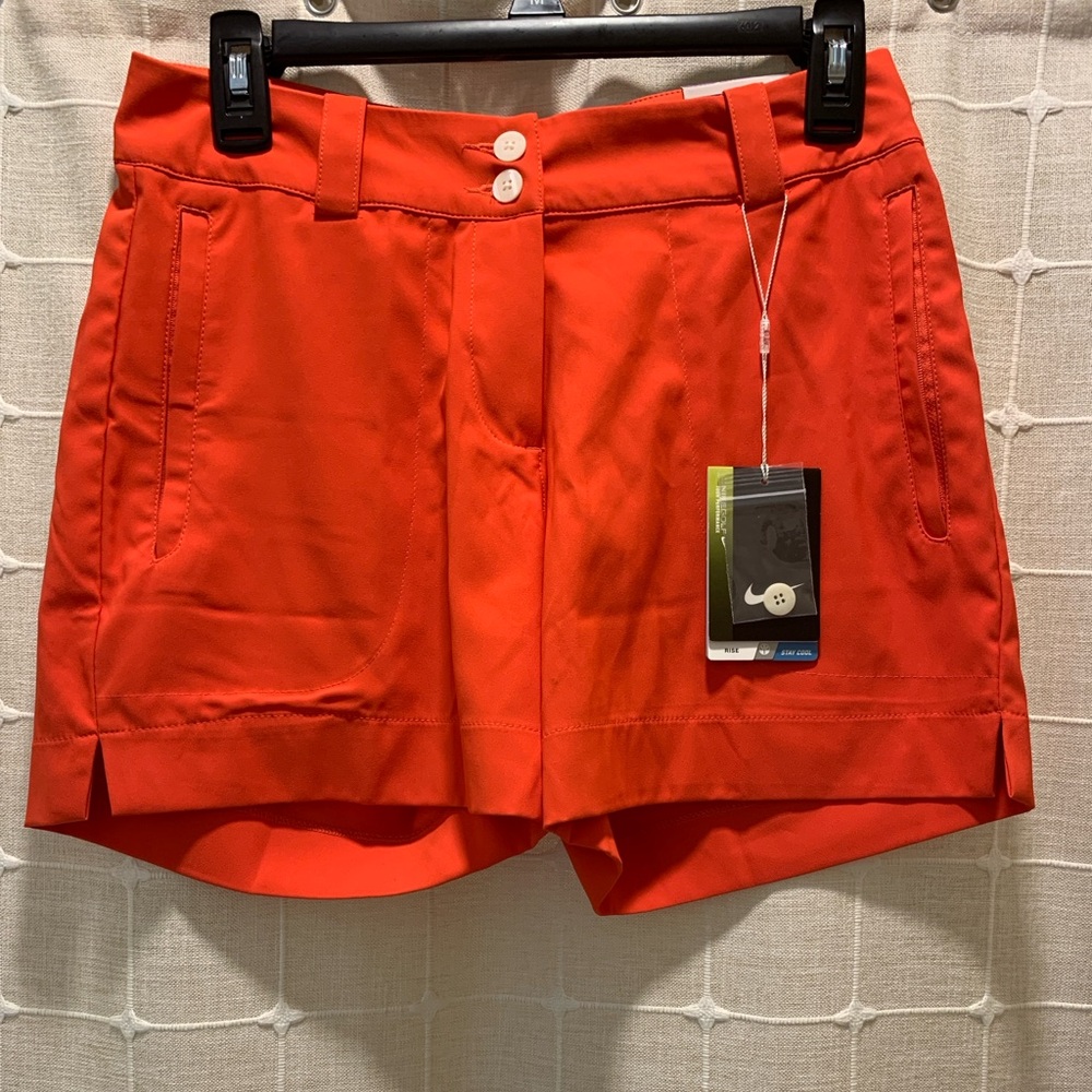 Ladies size 2 Nike Golf Shorts Modern Rise NWT